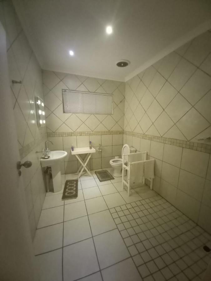 Michael-Angelo Guest House Potchefstroom Exteriör bild